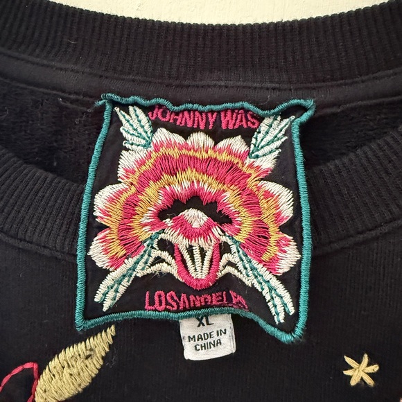 Johnny Was Black Sweatshirt with Floral Embroidery 3/4 sleeve - Picture 5 of 6